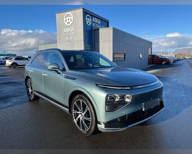 2025 Xpeng G9 Performance Premium