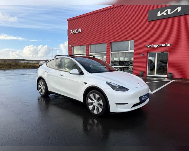2022 Tesla Model Y Long Range AWD