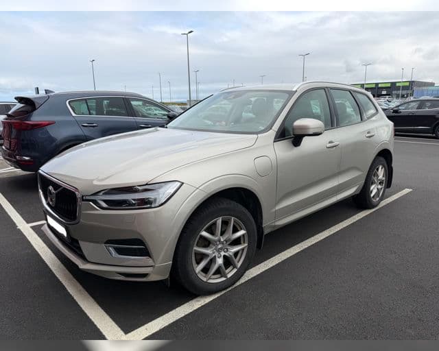 2018 Volvo XC60 Momentum T8 Twin Engine