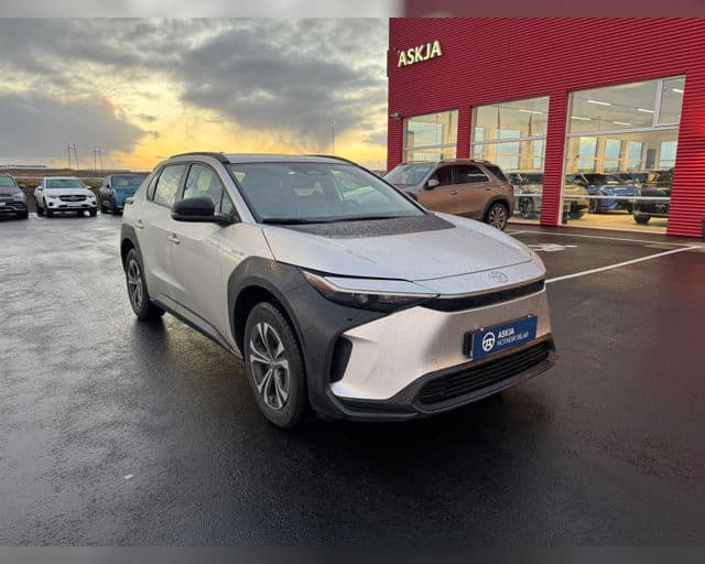 2024 Toyota bZ4X GX FWD