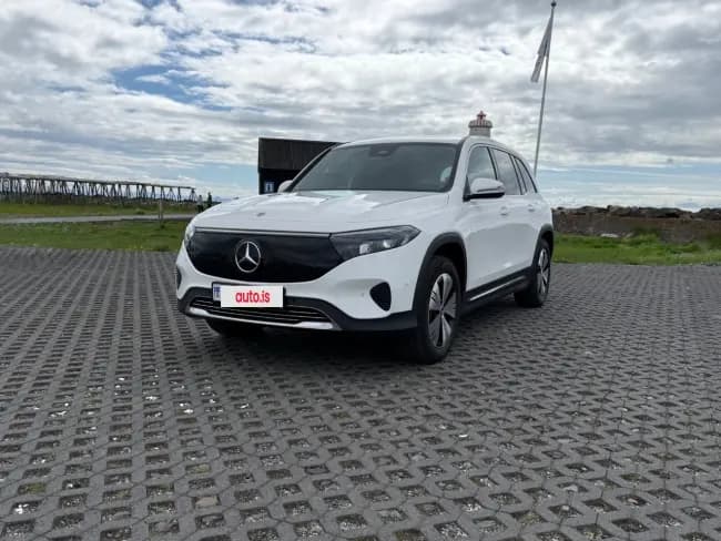 2025 Mercedes-Benz EQB 250