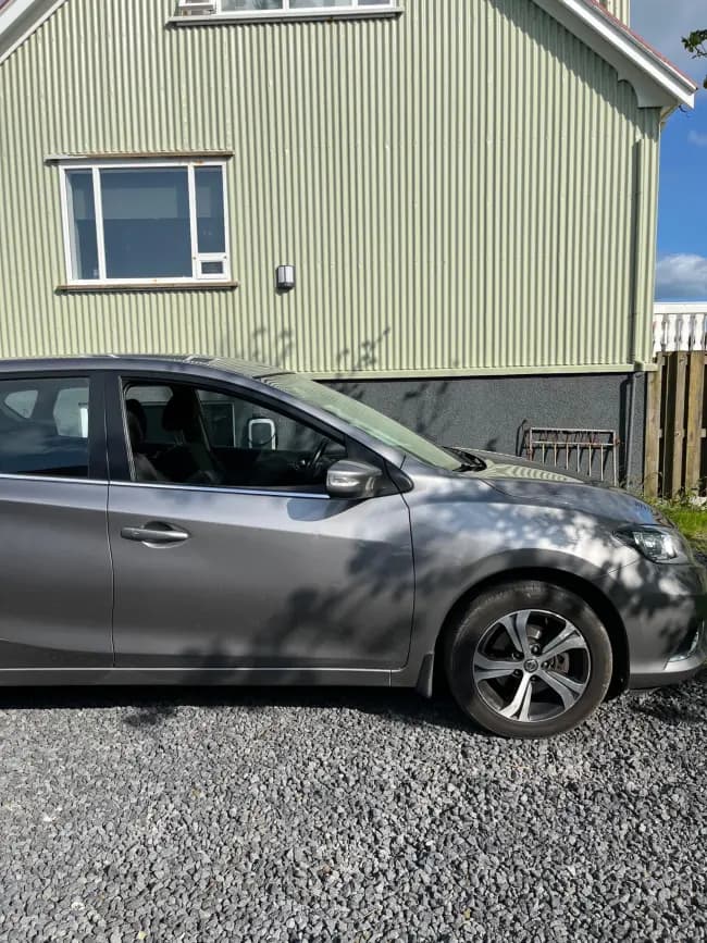 2017 Nissan Pulsar