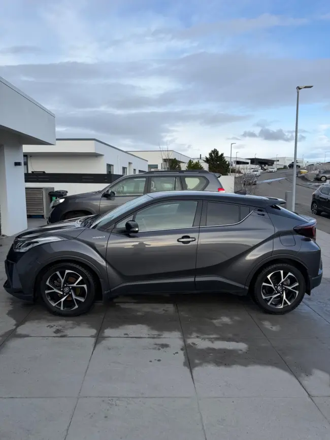 2020 Toyota C-HR C-Hic Hybrid BI-Tone