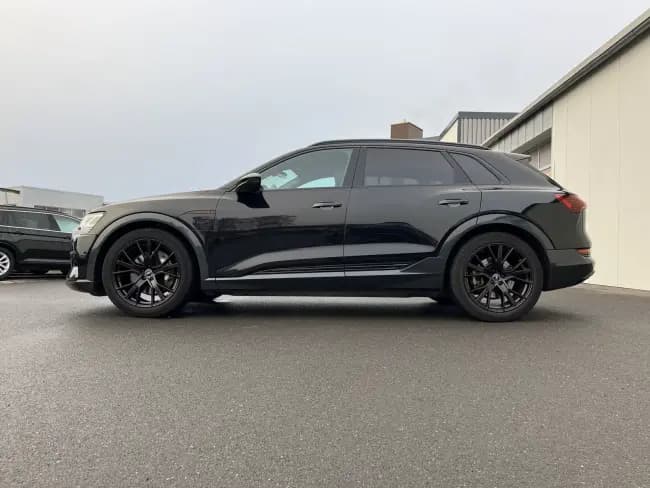 2022 Audi e-tron 55 - S-Line - Blacked - 6 900 000 STA Greitt