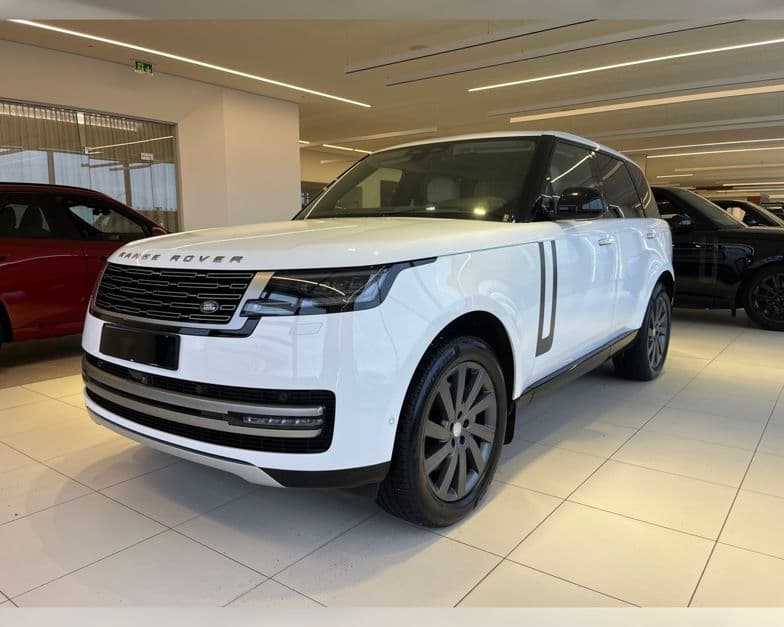 2025 Land Rover Range Rover SE 460
