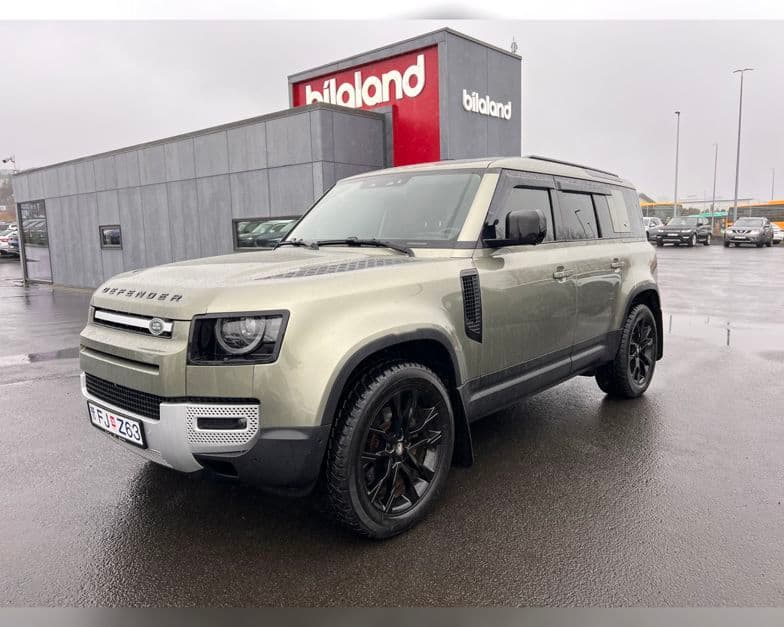 2022 Land Rover Defender 2 3 0d SE 200ps