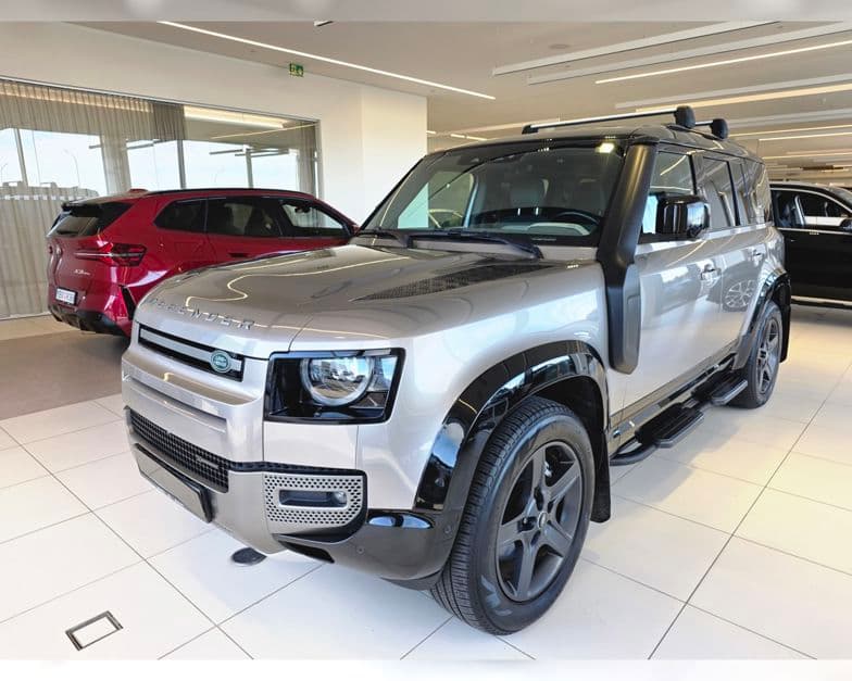 2023 Land Rover Defender SE P400e