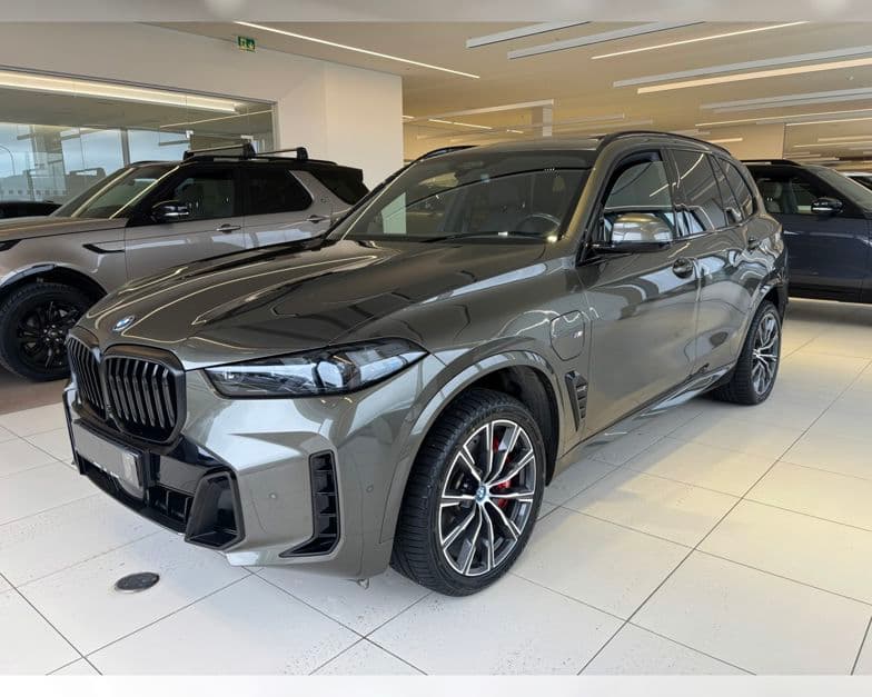 2023 BMW X5 xDrive50e M-Sport