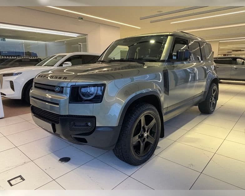 2023 Land Rover Defender 3 0d SE 200ps