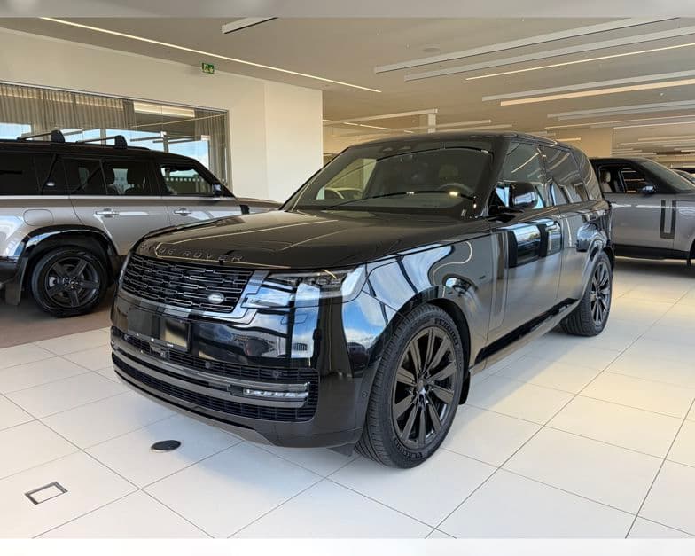 2026 Land Rover Range Rover SE 460