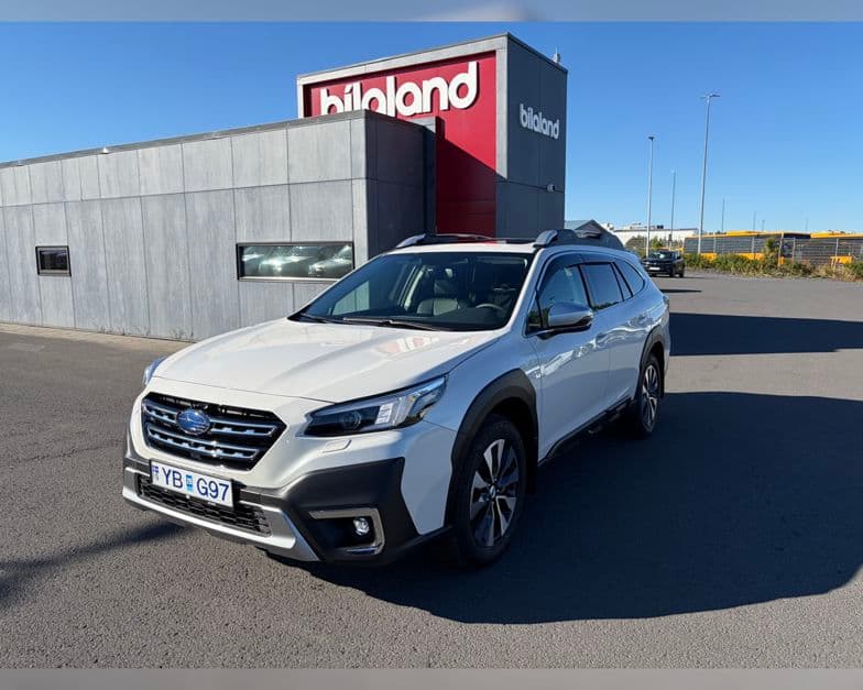 2025 Subaru Outback LUX