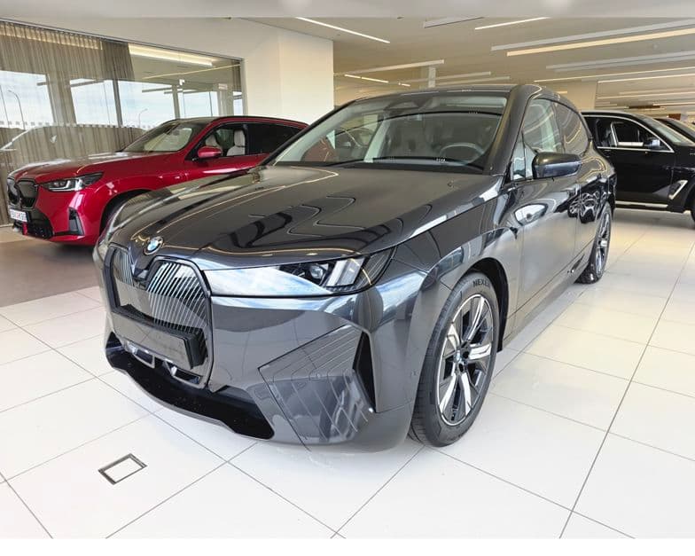 2025 BMW iX XDRIVE45