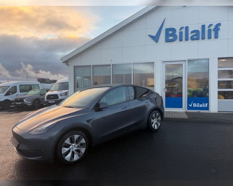 2023 Tesla Model Y Long Range AWD