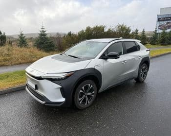 2022 Toyota bZ4X GX Plus AWD