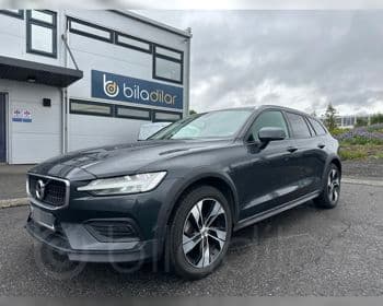 2019 Volvo V60 Cross Country