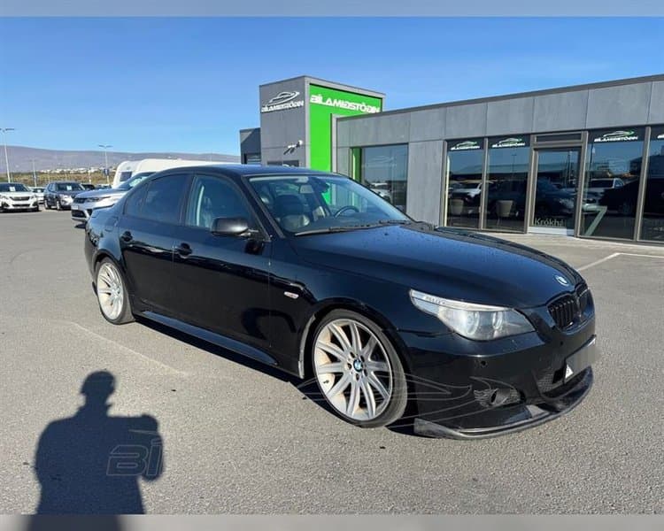 2004 BMW 5 Series 545i