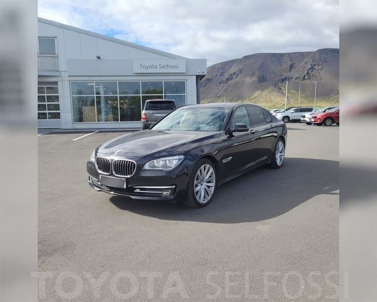 2013 BMW 7 Series 740 D