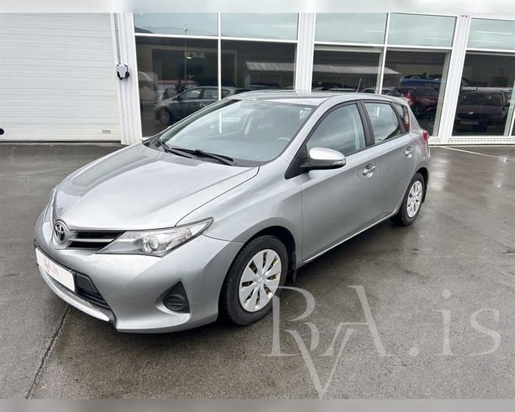 2015 Toyota Auris