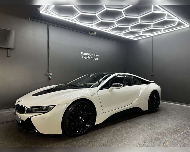 2016 BMW i8
