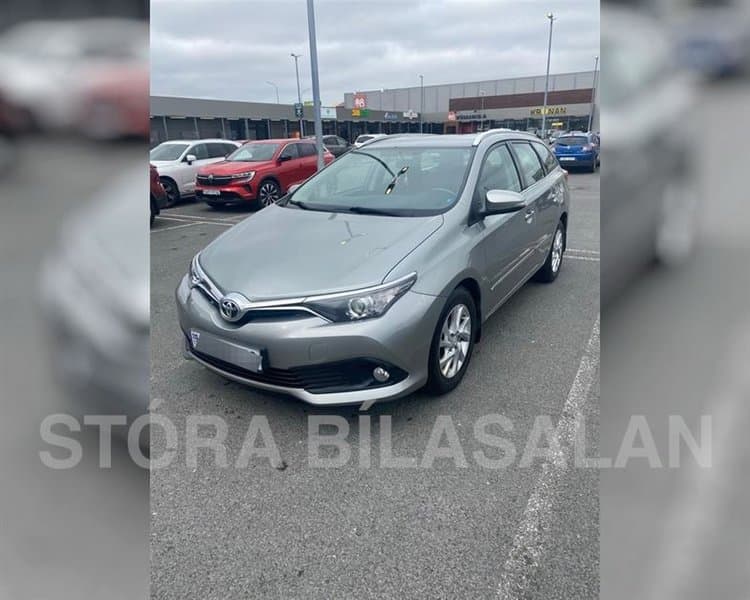 2016 Toyota Auris