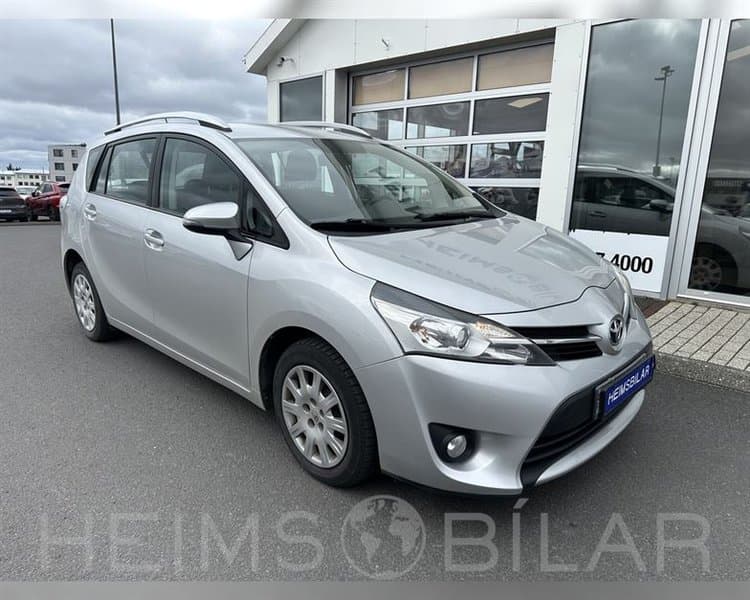 2017 Toyota Verso