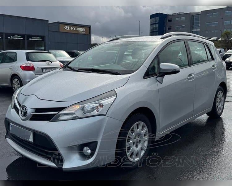 2017 Toyota Verso