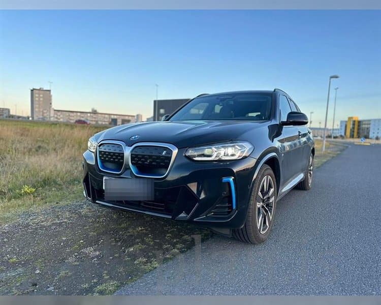 2022 BMW iX3