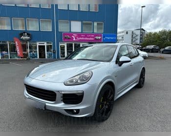 2019 Porsche Cayenne S E-Hybrid Platinum