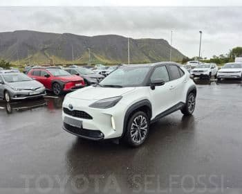 2023 Toyota Yaris Cross Elegant BI-Tone Hybrid AWD