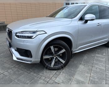 2019 Volvo XC90 R-Design