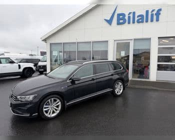 2020 Volkswagen Passat GTE Premium