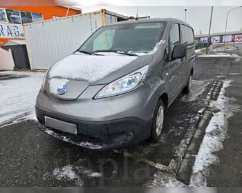 2022 Nissan e-NV200