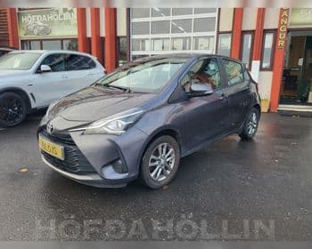 2017 Toyota Yaris Active