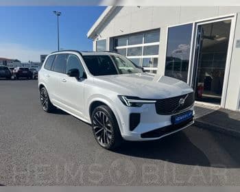 2025 Volvo XC90 T8 Ultimate Dark Plug IN