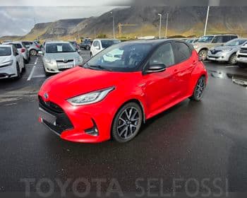 2020 Toyota Yaris Style Hybrid Premier Edition