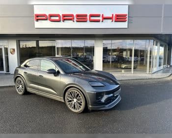 2025 Porsche Macan 4