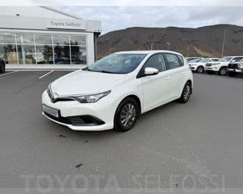 2016 Toyota Auris
