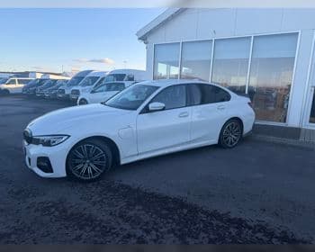 2020 BMW 3 Series 330e xDrive M-Sport
