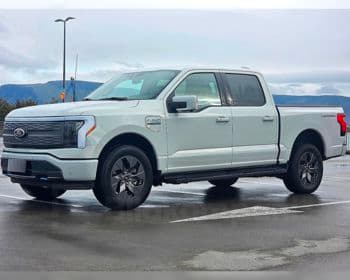 2023 Ford F-150 Lightning Lariat