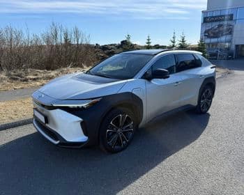 2023 Toyota bZ4X VX AWD Panorama