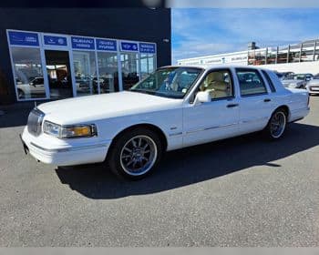 1995 Lincoln Town CAR Signature