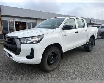 2023 Toyota Hilux Double CAB LX 6 Gíra