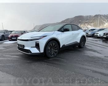 2026 Toyota C-HR Plus Style BI-Tone