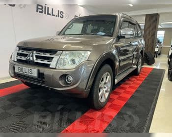 2012 Mitsubishi Pajero