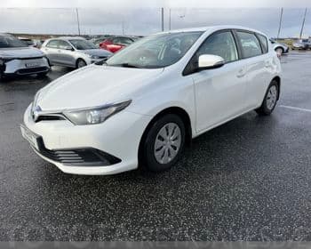 2016 Toyota Auris Live