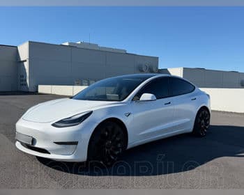2020 Tesla Model 3 Performance
