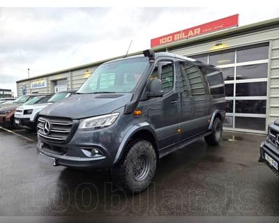 2023 Mercedes-Benz Sprinter 319 9 Sæta