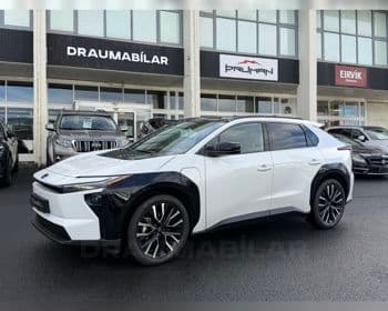 2026 Toyota bZ4X VX Panorama AWD