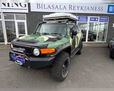 2014 Toyota Land Cruiser FJ