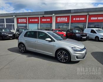 2017 Volkswagen Golf GTE